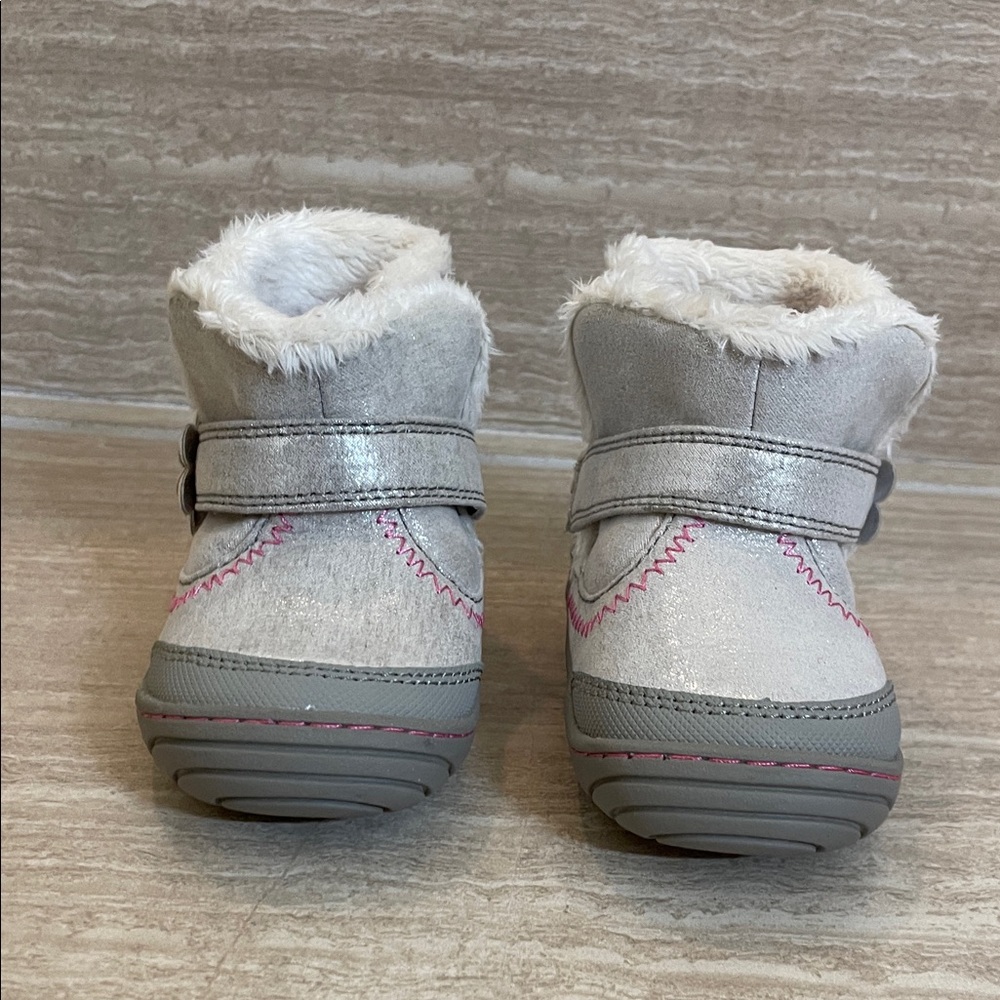 SURPRIZE NWOT Baby Girls Size 3 Cozy Gray and Pink Boots Velcro - Picture 3 of 11